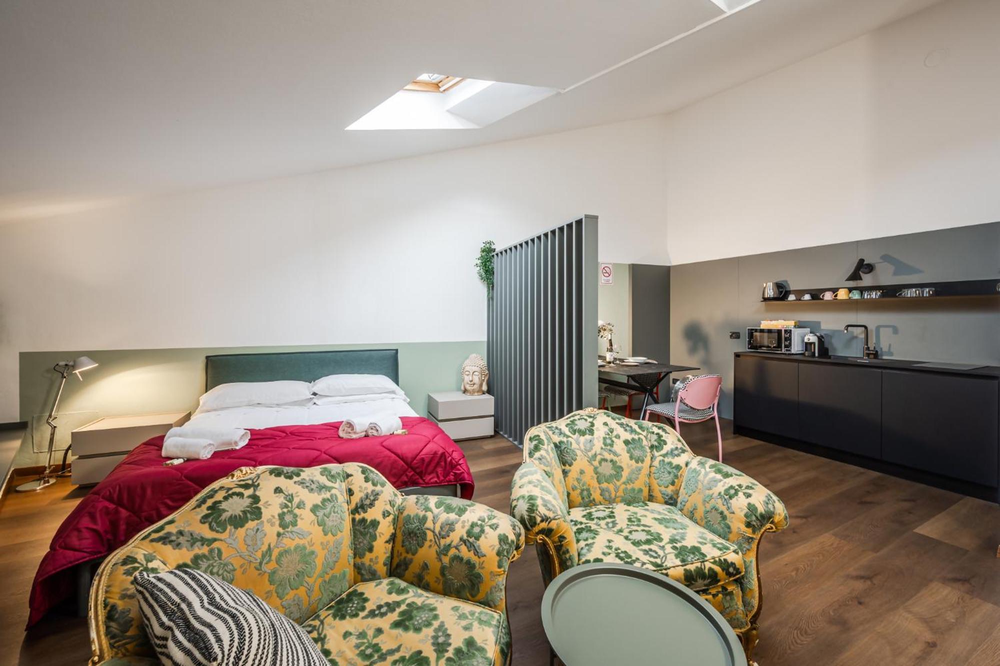 Riverwalk Al Castello Indipendent Apartments Верона Екстериор снимка