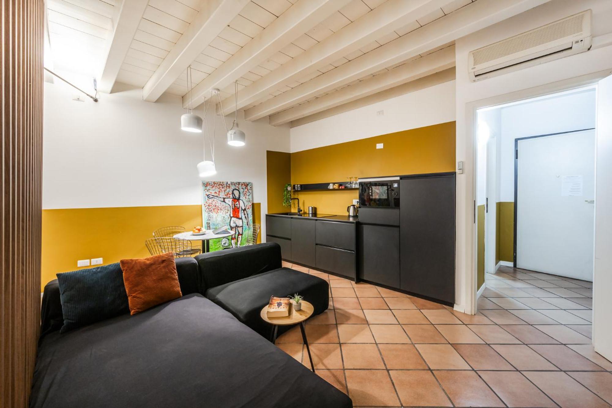 Riverwalk Al Castello Indipendent Apartments Верона Екстериор снимка