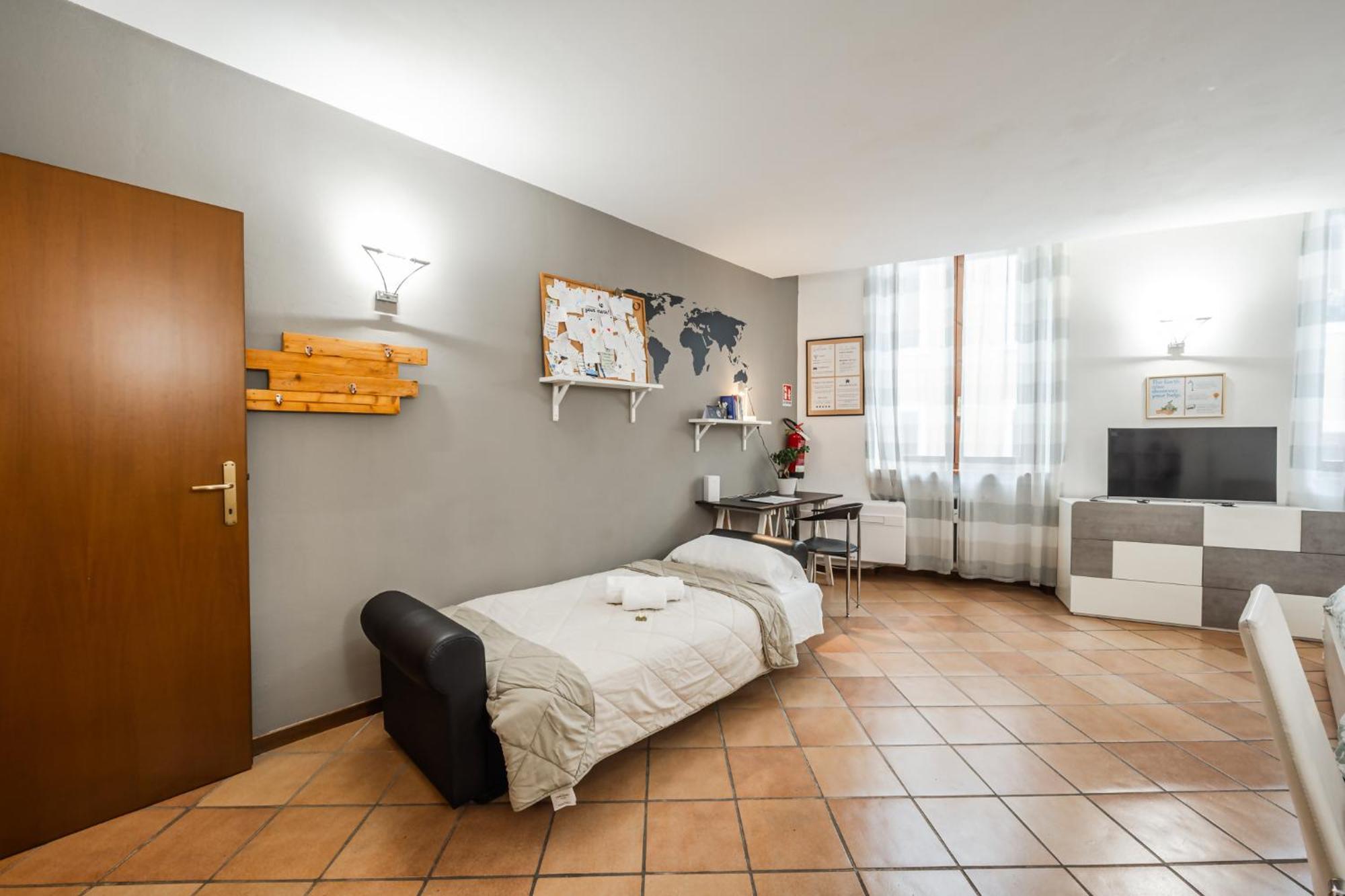 Riverwalk Al Castello Indipendent Apartments Верона Екстериор снимка