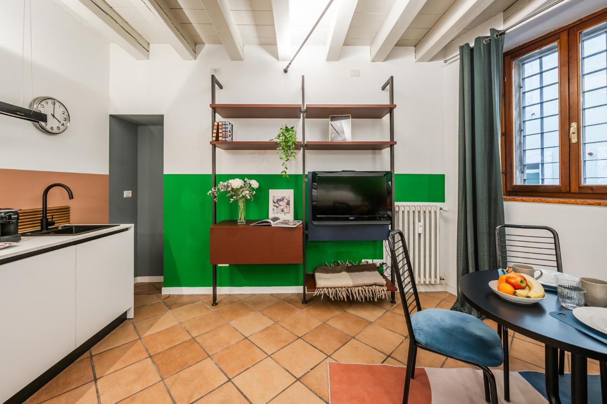 Riverwalk Al Castello Indipendent Apartments Верона Екстериор снимка